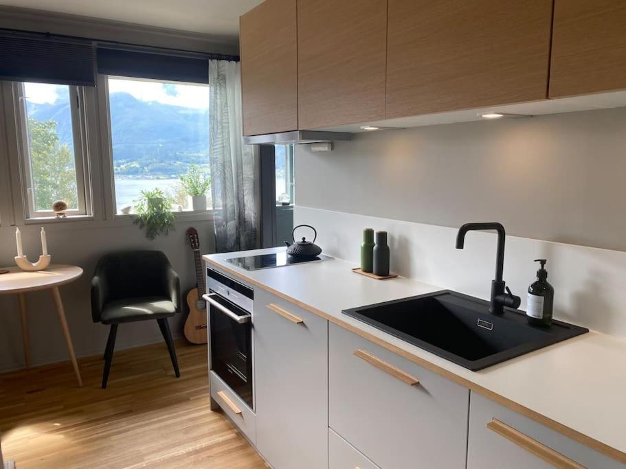Leilighet I Hjertet Av Sunnmore! Sykkylven Exterior photo